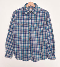 Load image into Gallery viewer, Women’s 90s Carhartt Flannel Shirt (M)