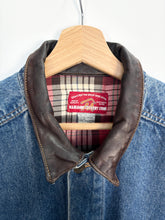 Load image into Gallery viewer, 90s Marlboro Denim Jacket (M)