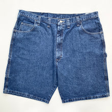 Load image into Gallery viewer, Wrangler Carpenter Shorts W44