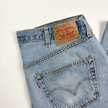 Load image into Gallery viewer, Levi’s 501 W38 L27