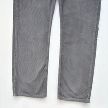 Load image into Gallery viewer, Levi’s 514 Cords W38 L32