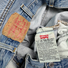 Load image into Gallery viewer, Levi’s 501 W38 L27