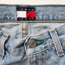 Load image into Gallery viewer, 90s Tommy Hilfiger Jeans W28 L32