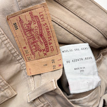 Load image into Gallery viewer, 90s Levi’s 501 W32 L32
