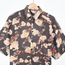 Load image into Gallery viewer, 90s Crazy Print Shirt (M)