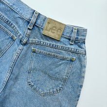 Load image into Gallery viewer, 90s Lee Denim Shorts W26