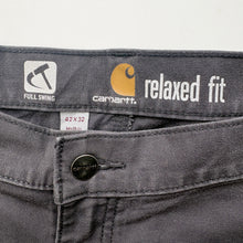 Load image into Gallery viewer, Carhartt Jeans W42 L30