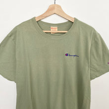 Load image into Gallery viewer, Champion T-shirt (M)