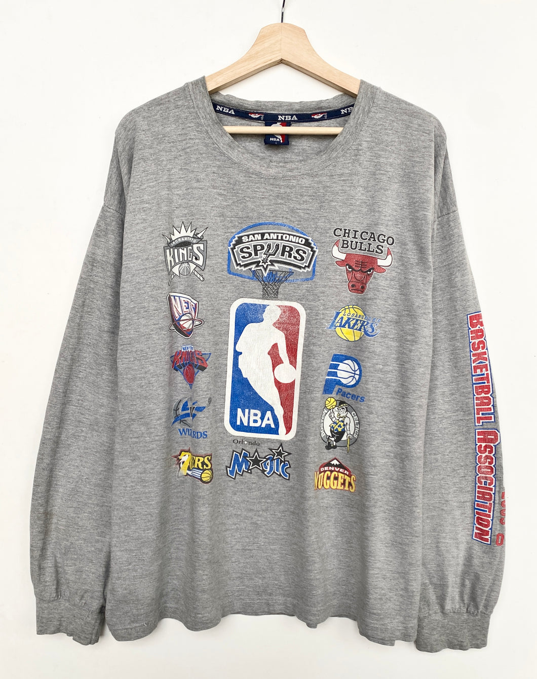 NBA Long Sleeve T-shirt (L)