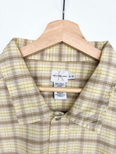 Load image into Gallery viewer, Calvin Klein Shirt (XL)