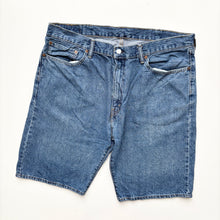 Load image into Gallery viewer, Levi’s 505 Shorts W40