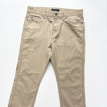 Load image into Gallery viewer, Tommy Hilfiger Trousers W32 L30