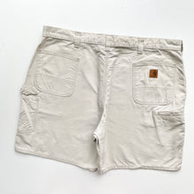 Load image into Gallery viewer, Carhartt Carpenter Shorts W44