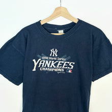 Load image into Gallery viewer, 1998 MLB New York Yankees T-shirt (M)