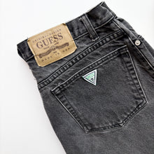 Load image into Gallery viewer, 90s Guess Jeans W32 L32