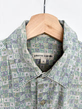 Load image into Gallery viewer, 90s Crazy Print Shirt (M)