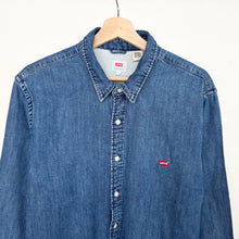 Load image into Gallery viewer, Levi’s Denim Shirt (L)