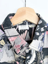 Load image into Gallery viewer, 90s Abstract Crazy Print Shirt (L)