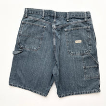 Load image into Gallery viewer, Wrangler Carpenter Shorts W38
