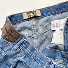Load image into Gallery viewer, Wrangler Jeans W36 L34
