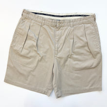 Load image into Gallery viewer, 90s Ralph Lauren Shorts W38
