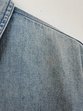 Load image into Gallery viewer, 90s Looney Tunes Denim Shirt (M)