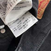 Load image into Gallery viewer, Levi’s Corduroy Trousers W28 L28