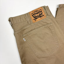 Load image into Gallery viewer, Levi’s 505 Jeans W38 L32