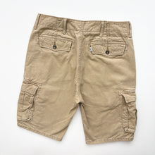 Load image into Gallery viewer, Levi’s Cargo Shorts W30