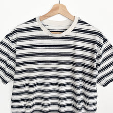 Load image into Gallery viewer, Striped T-shirt (M)