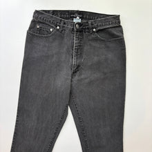 Load image into Gallery viewer, 90s Guess Jeans W32 L32