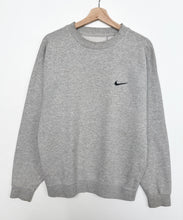 Load image into Gallery viewer, 90s Nike Sweatshirt (M)