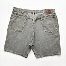 Load image into Gallery viewer, 90s Wrangler Denim Shorts W38