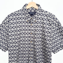 Load image into Gallery viewer, 90s Crazy Print Shirt (L)
