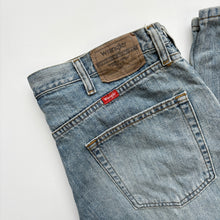 Load image into Gallery viewer, Wrangler Jeans W36 L32