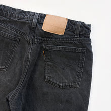 Load image into Gallery viewer, 90s Levi’s Denim Shorts W32