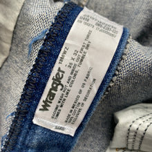 Load image into Gallery viewer, Wrangler Jeans W35 L32