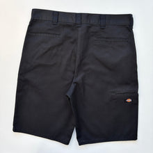 Load image into Gallery viewer, Dickies Shorts W36