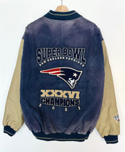 Load image into Gallery viewer, 2001 NFL New England Patriots Super Bowl Suede Leather Jacket (XL)