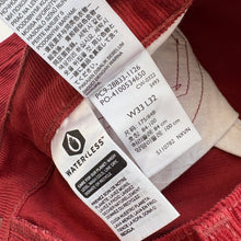Load image into Gallery viewer, Levi’s 512 Cords W33 L32