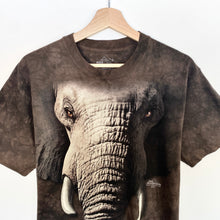 Load image into Gallery viewer, Elephant T-shirt (M)