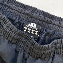Load image into Gallery viewer, 00s Adidas Shorts (M)