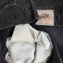 Load image into Gallery viewer, Lee Jeans W38 L29