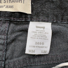 Load image into Gallery viewer, Levi’s 569 Cords W34 L27