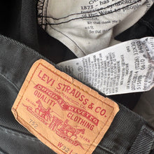 Load image into Gallery viewer, 90s Levi’s 752 W32 L30