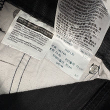 Load image into Gallery viewer, Levi’s 512 Jeans W29 L30