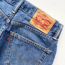 Load image into Gallery viewer, Levi’s 505 Denim Shorts W29