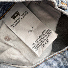 Load image into Gallery viewer, Levi’s 550 W34 L32