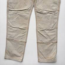 Load image into Gallery viewer, Distressed Carhartt Jeans W36 L32