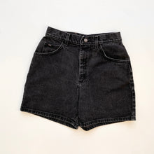 Load image into Gallery viewer, Women’s 90s Lee Denim Shorts W28